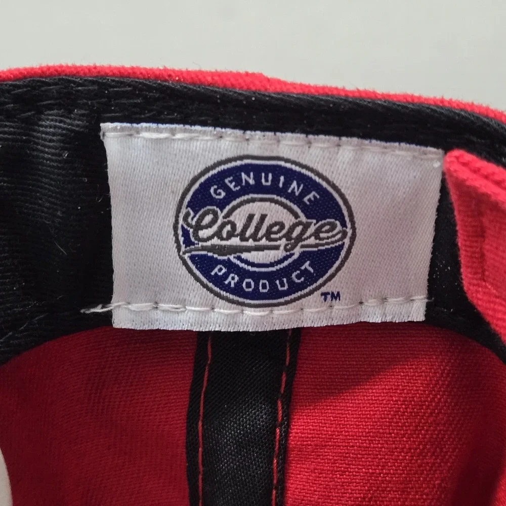 Georgia Bulldogs Unisex Baseball Cap ONE SIZE Red Fan Favorite Curved READ